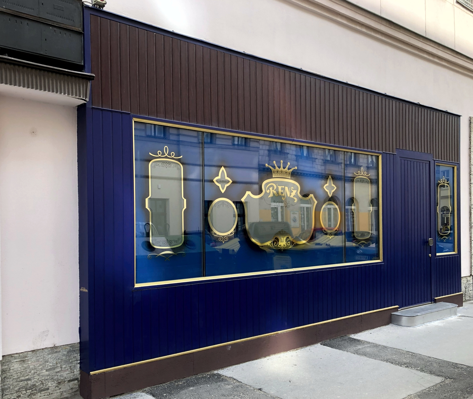 Restaurierung der Wiener Kult-Bar Renz